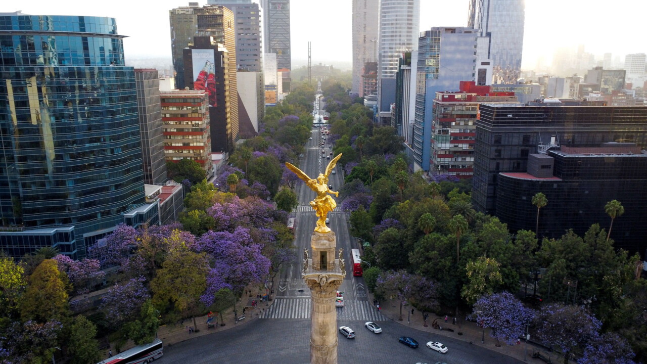 Fitch mejora a 1.4% el crecimiento de México para 2026 por el impulso de EU y la IA