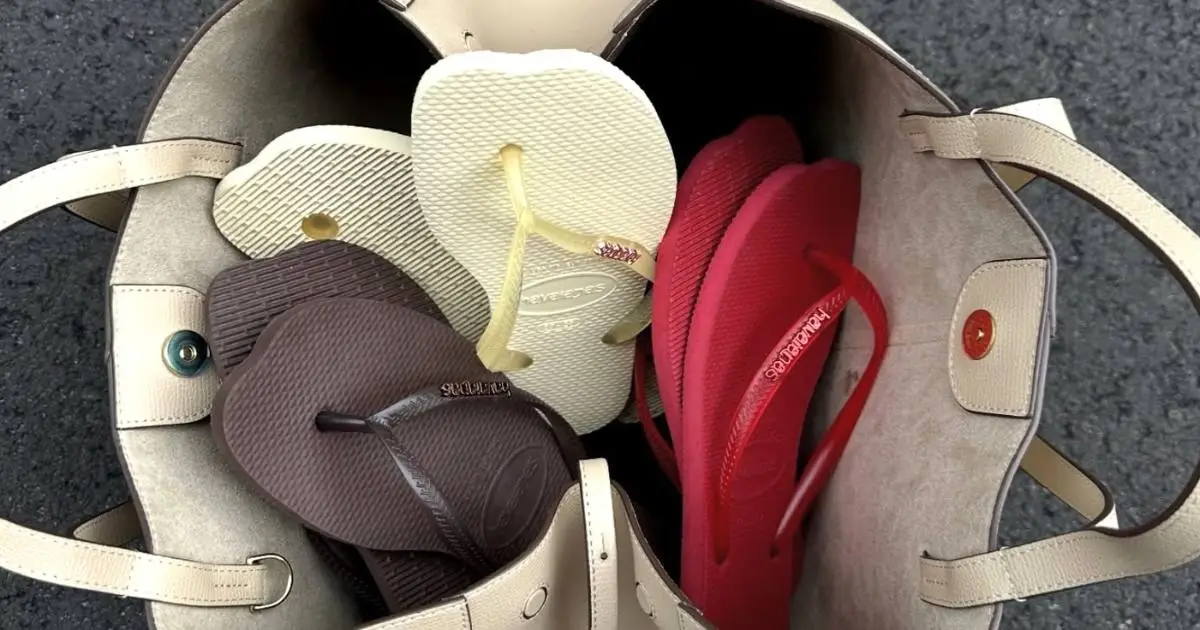 Sandalias en la ciudad