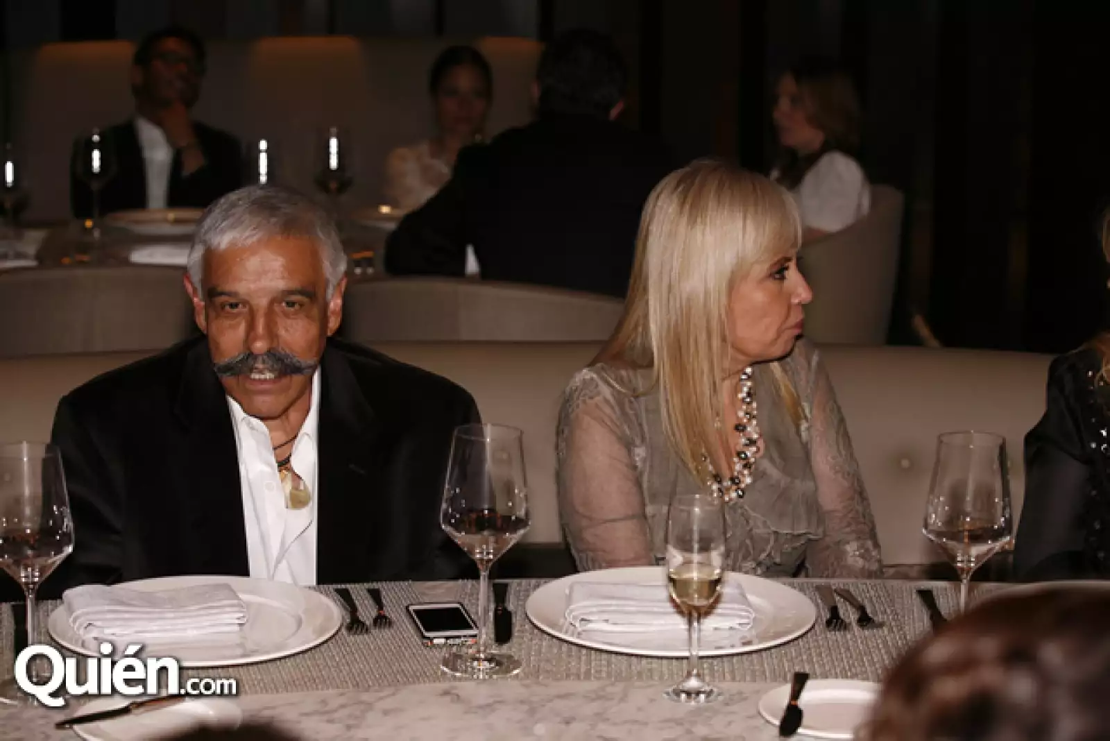 Óscar del Toro,Carla Estrada