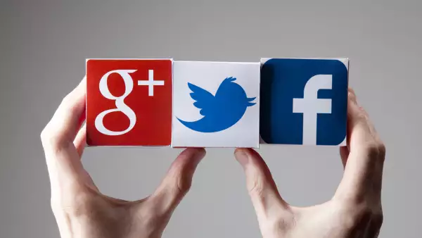 Male hand holds a social network of blocks