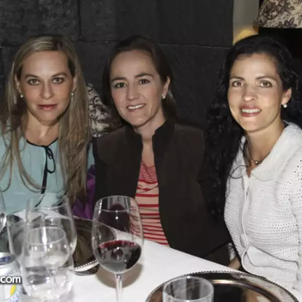 Graciela Covarrubias, Daniela Isaac y Natalia García Vivanco