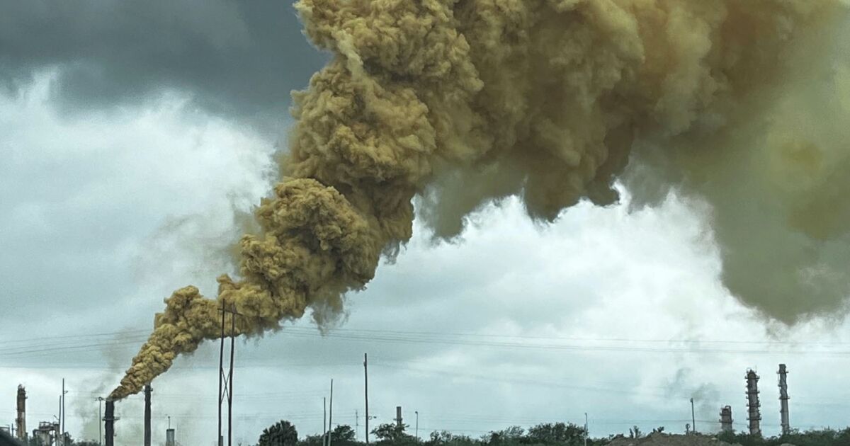 Cadereyta rafinerisi, ekonomik lokomotif ve yerel halk için acı kaynağı