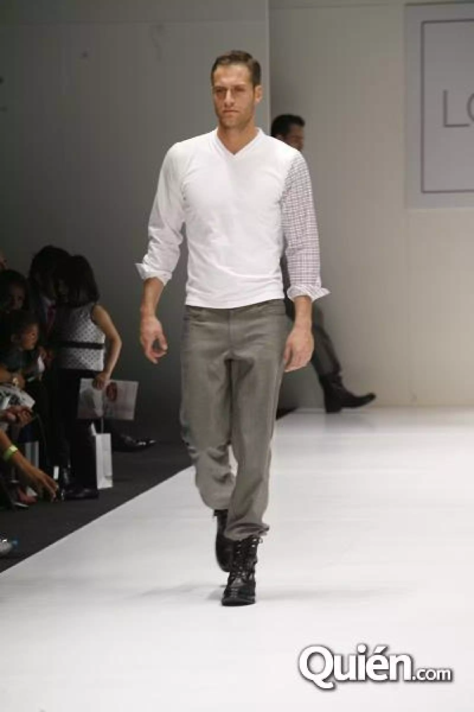 Dfashion Desfile  Love is black