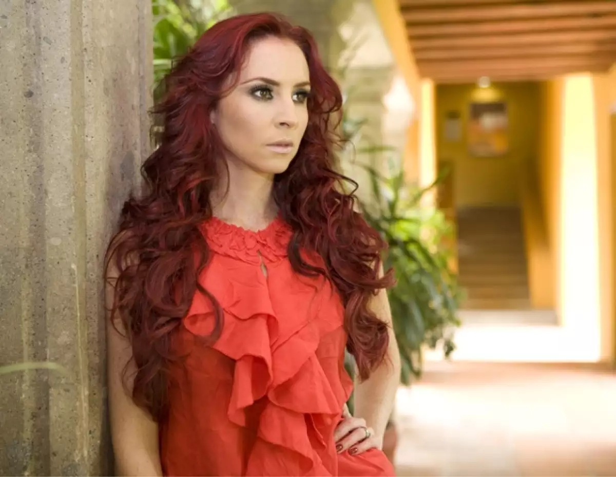 Andrea Torre le gustaría ser en un futuro una gran villana como lo fue la primera actriz María Rubio.