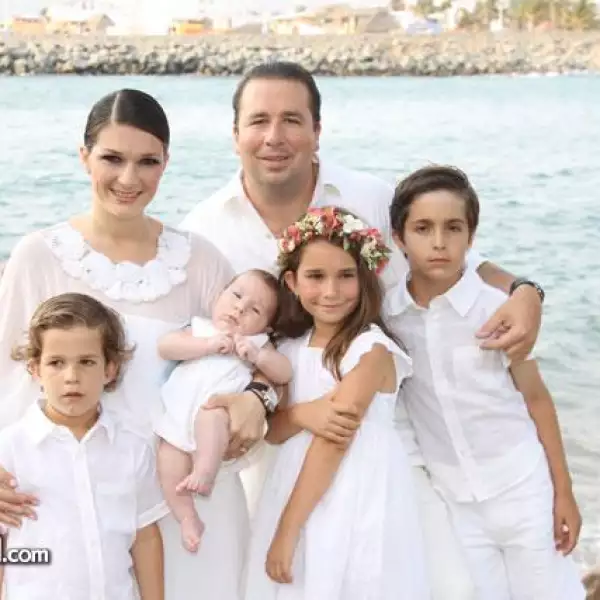 Bárbara y Julio Gómez con sus hijos,Julio,Barbara,Diego y Sebastian