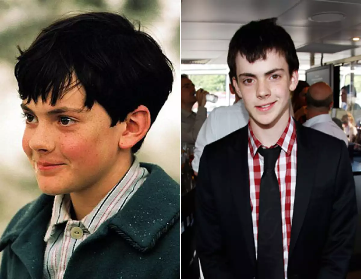 Skandar también nos muestra su cambio físico desde Narnia en 2005.