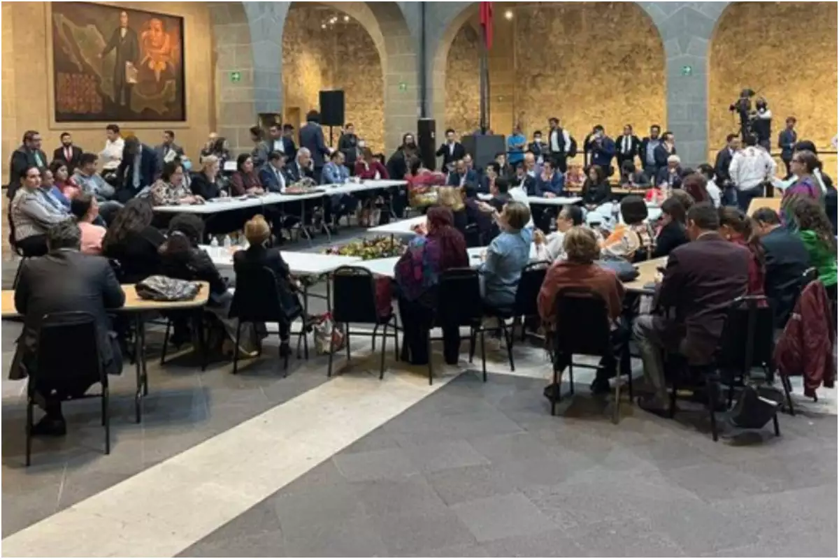 senadores en sede alterna.jpg