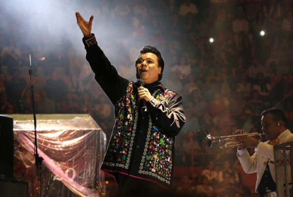 Según Nicolás, Juan Gabriel era un letrista torpe.