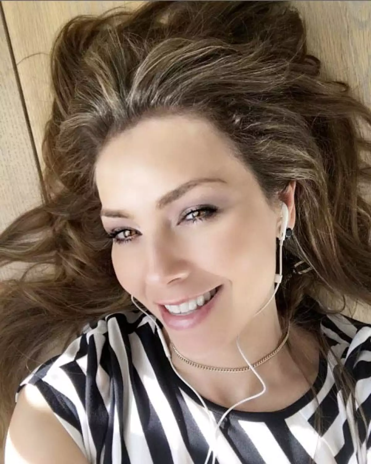 ¿A favor o en contra de las operaciones? La cantante habla de cómo logra verse radiante día tras día, pues parece que los años no pasan por ella.