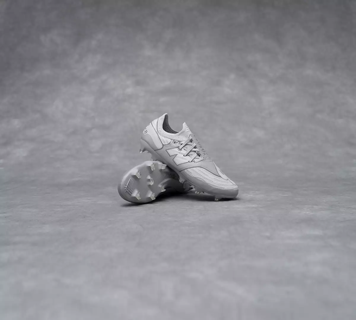 NewBalance_GreyDay-FuronV7 (2).jpg