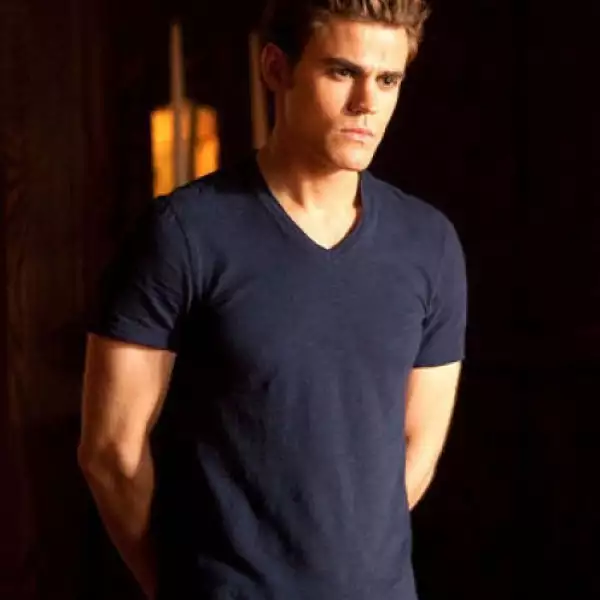 En la serie The Vampire Diaries, Paul Wesley interpreta el sexy vampiro Stefan Salvatore.En la serie The Vampire Diaries, Paul Wesley interpreta el sexy vampiro Stefan Salvatore.En la serie The Vampire Diaries, Paul Wesley interpreta el sexy vampiro Stefa