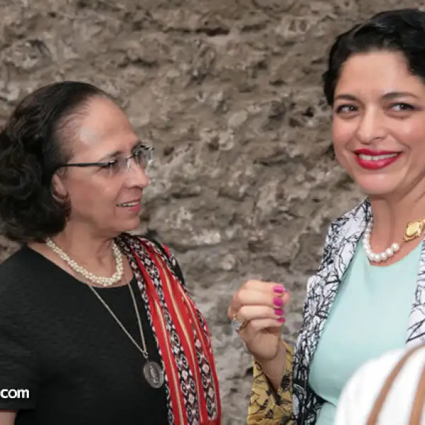 Bertha Cea,Alejandra Frausto