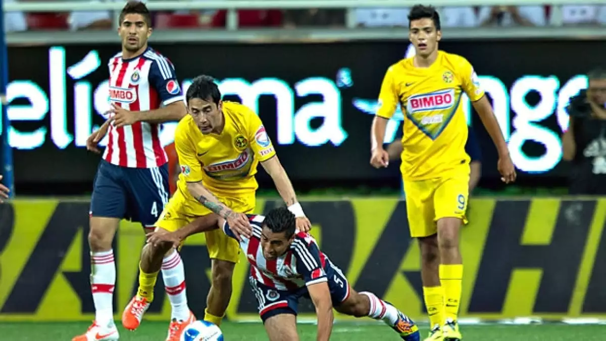 Las Águilas del América y las Chivas de Guadalajara se medirá en otra edición del clásico nacional el 1 de noviembre en el estadio Azteca