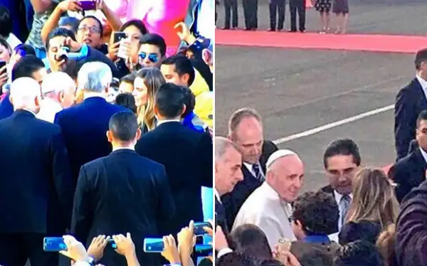 Belinda en el momento en el que estrechaba la mano del Papa Francisco durante su visita en Morelia, Michoacán.