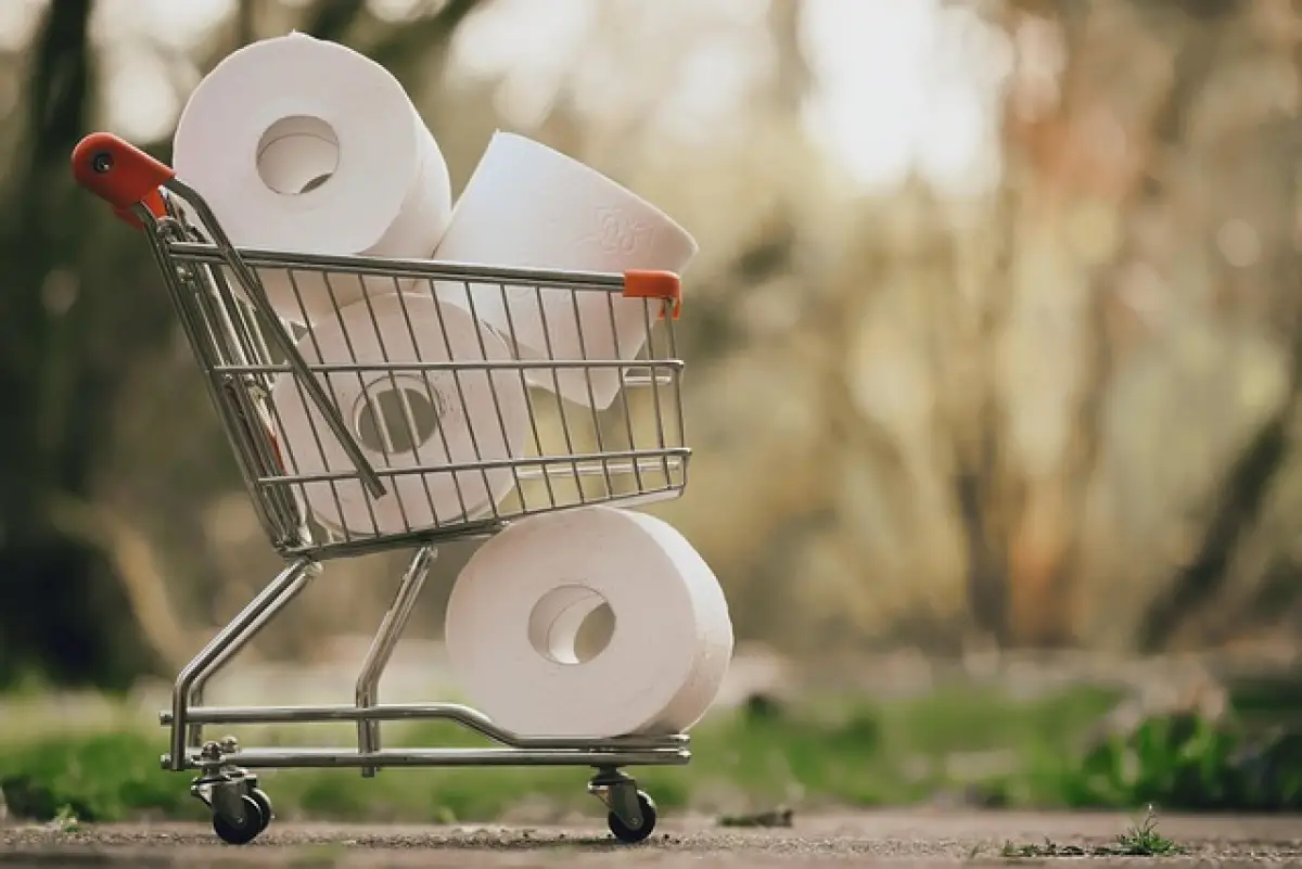 Por qué quienes tienen más dinero terminan pagando menos por papel higiénico