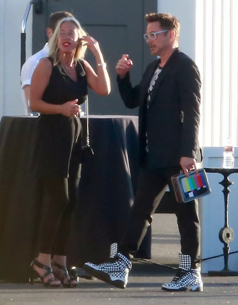 El cumpleaños número 50 del actor de “Iron Man” reunió a la élite de Hollywood en una celebración en Santa Mónica.