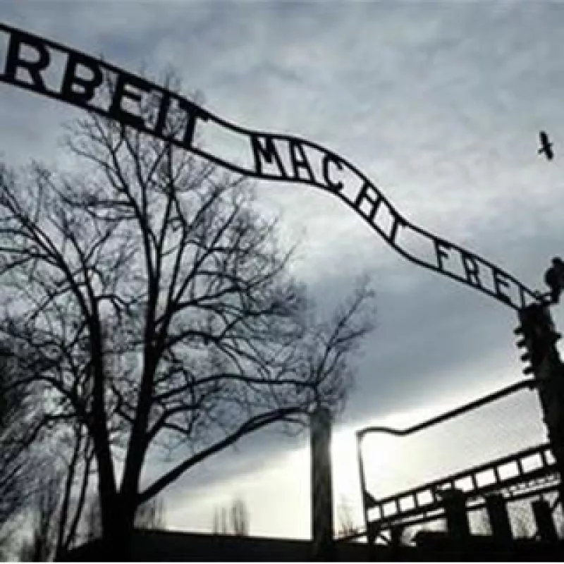 Se busca letrero de Auschwitz (Foto: Reuters)
