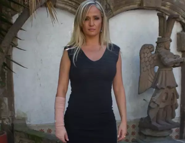 La actriz española asegura que fue novia oficial de Basteri y que en 2002 mantuvo relaciones sexuales con su hermano Luis Miguel.