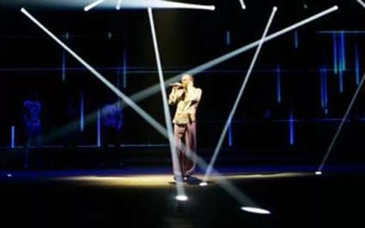 Miguel Bosé compartió una foto de los ensayos de `Papitwo´.ociales