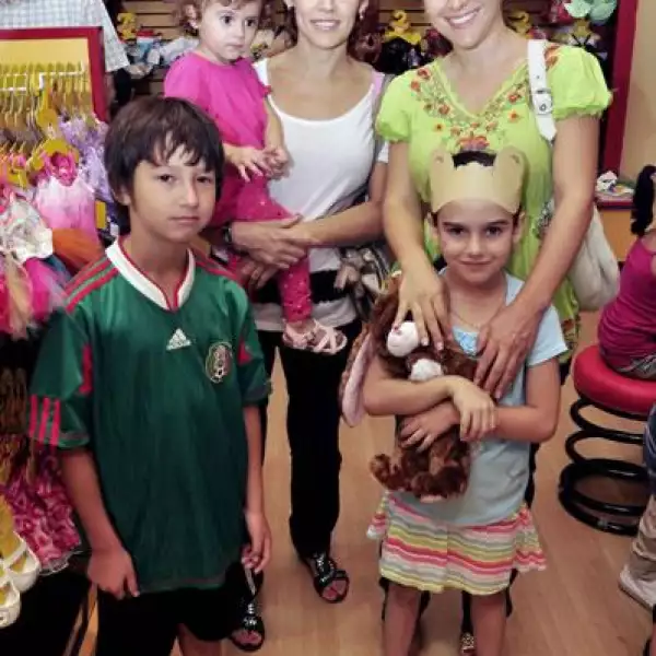 Ramón Caballero,Ana Carla Rodríguez,Mayra Villarreal y Catalina Eichelmann