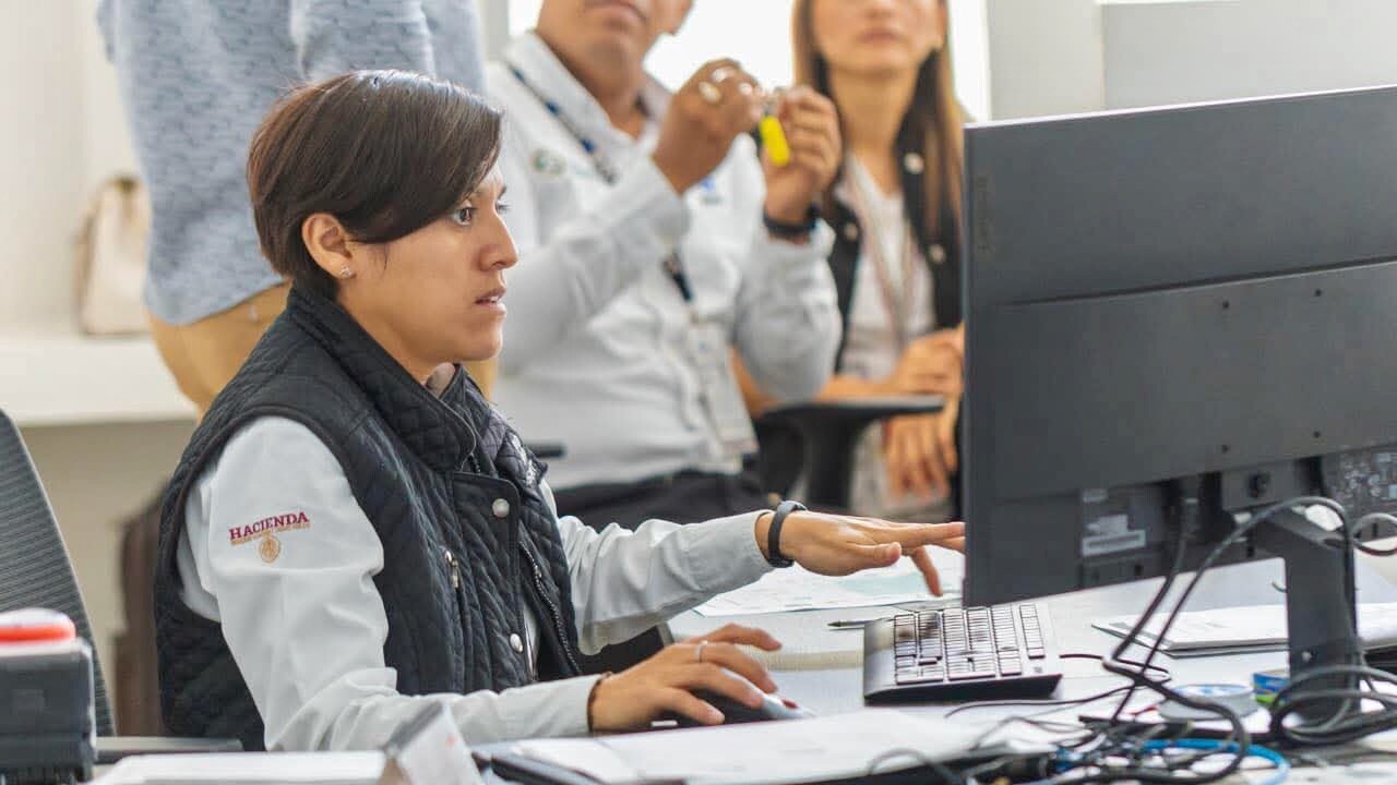 El SAT endurece revisiones y desacelera el crecimiento de devoluciones