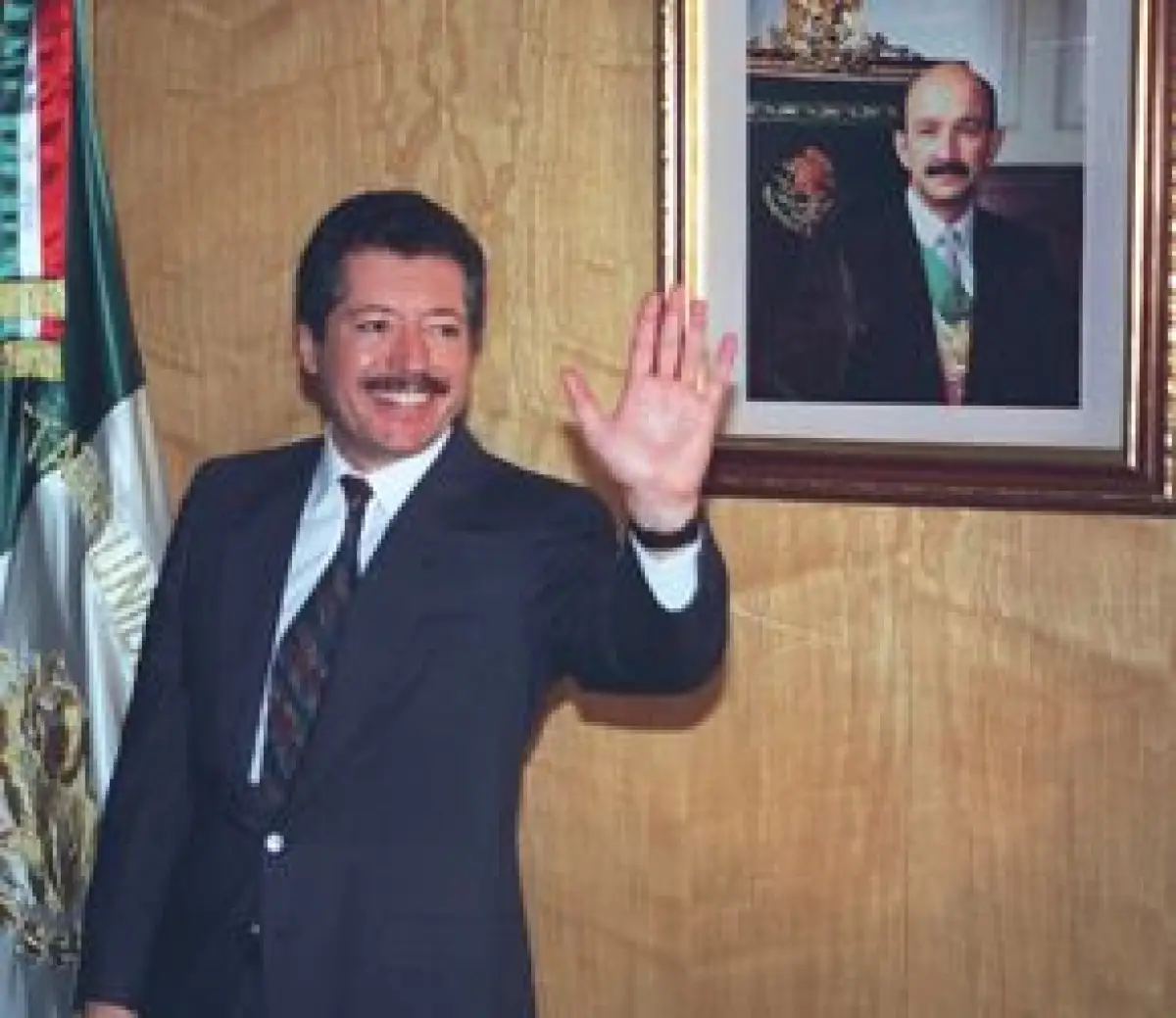 El cineasta Alan Tomlinson dirige el documental `What Happened When Colosio´, que se transmitirá entre septiembre y octubre a través de Discovery Channel.