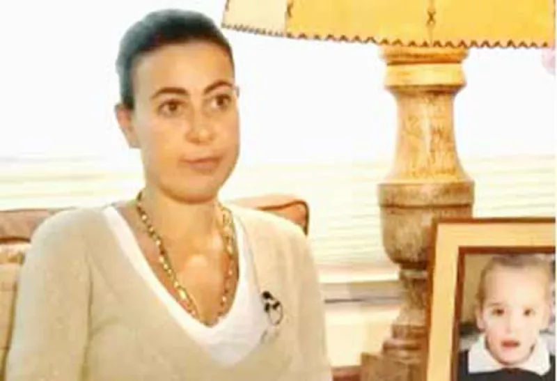Lisette Farah salió, sin dar declaración alguna, abordo de un vehículo que fue escoltado por cuatro elementos de la policía Ministerial.