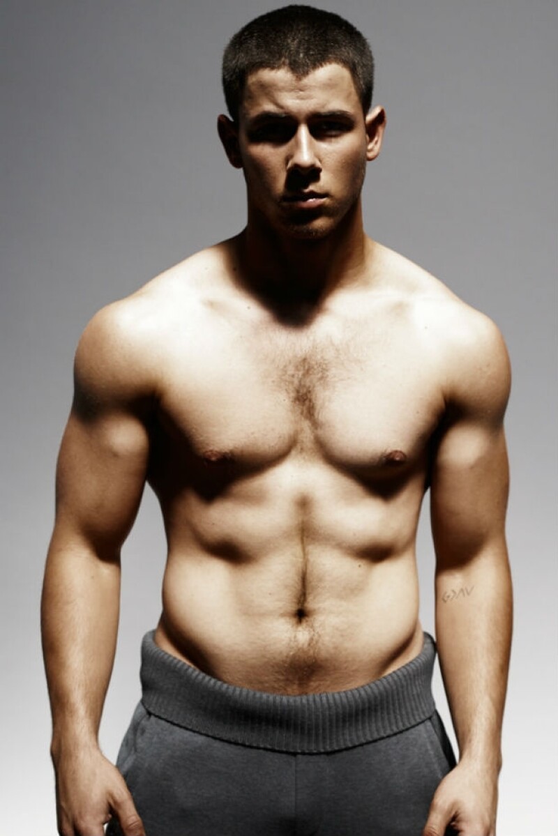 A sus 22 años, Nick Jonas tiene una figura envidiable, fruto de un duro entrenamiento.