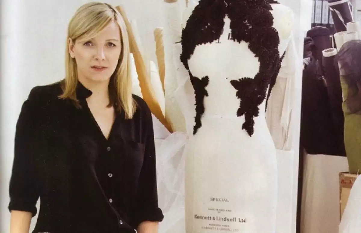 Sarah Burton, directora creativa de la firma británica Alexander McQueen.
