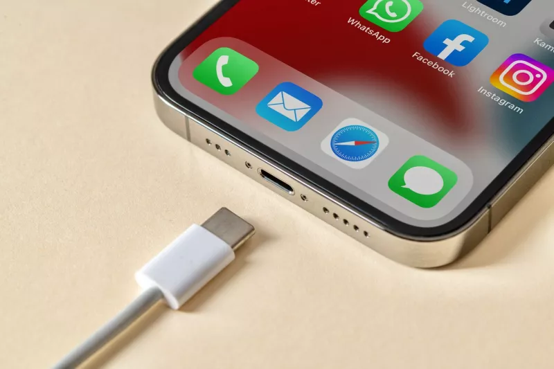 celulares-dejaron-cargador-puerto-audifonos