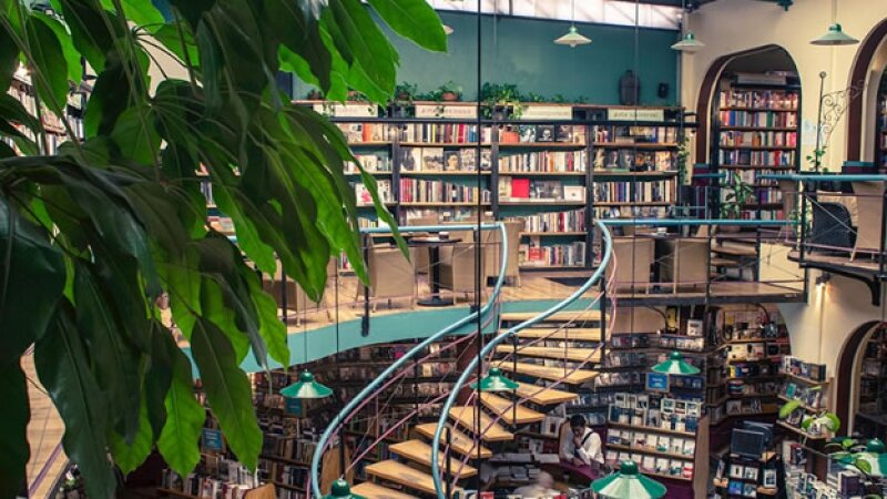 El Péndulo de Polanco es una de las librerías más hermosas que puedes visitar. (Foto: Cortesía/Cafebrería El Péndulo )