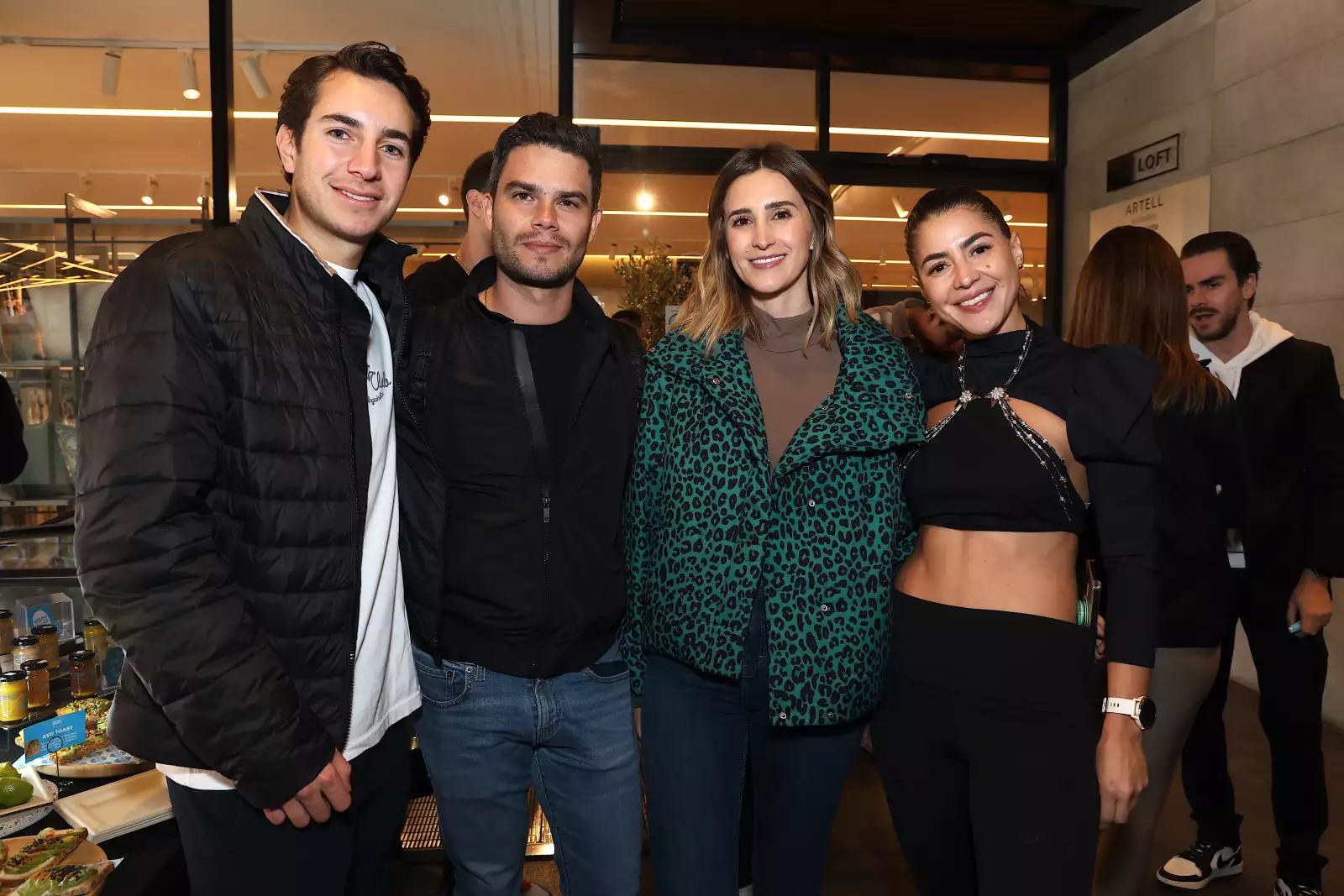 Andrés Zurita , Fernando Camacho, Lisi Usabiaga y Pam Allier