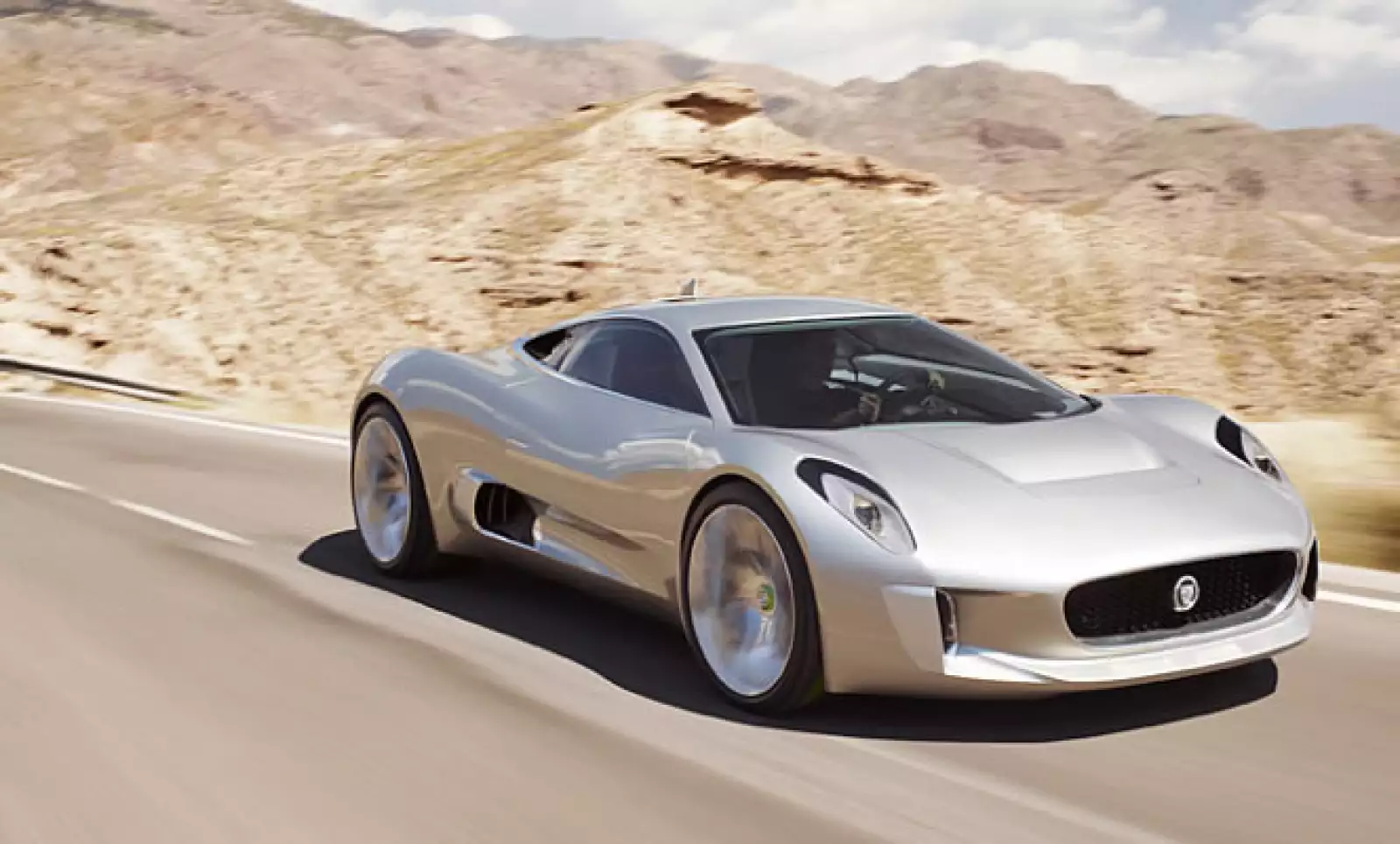 La firma automotriz presentó su modelo C-X75 en el AutoShow de París, un súper deportivo de lujo, que trabaja con 4 motores eléctricos.