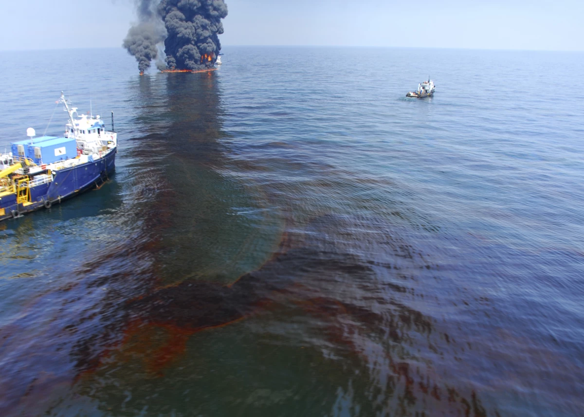Cerca de 5 millones de barriles terminaron en las aguas del golfo de México.
