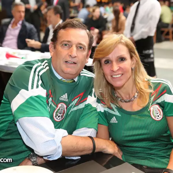 Rafael Enecoiz,Coca Topete