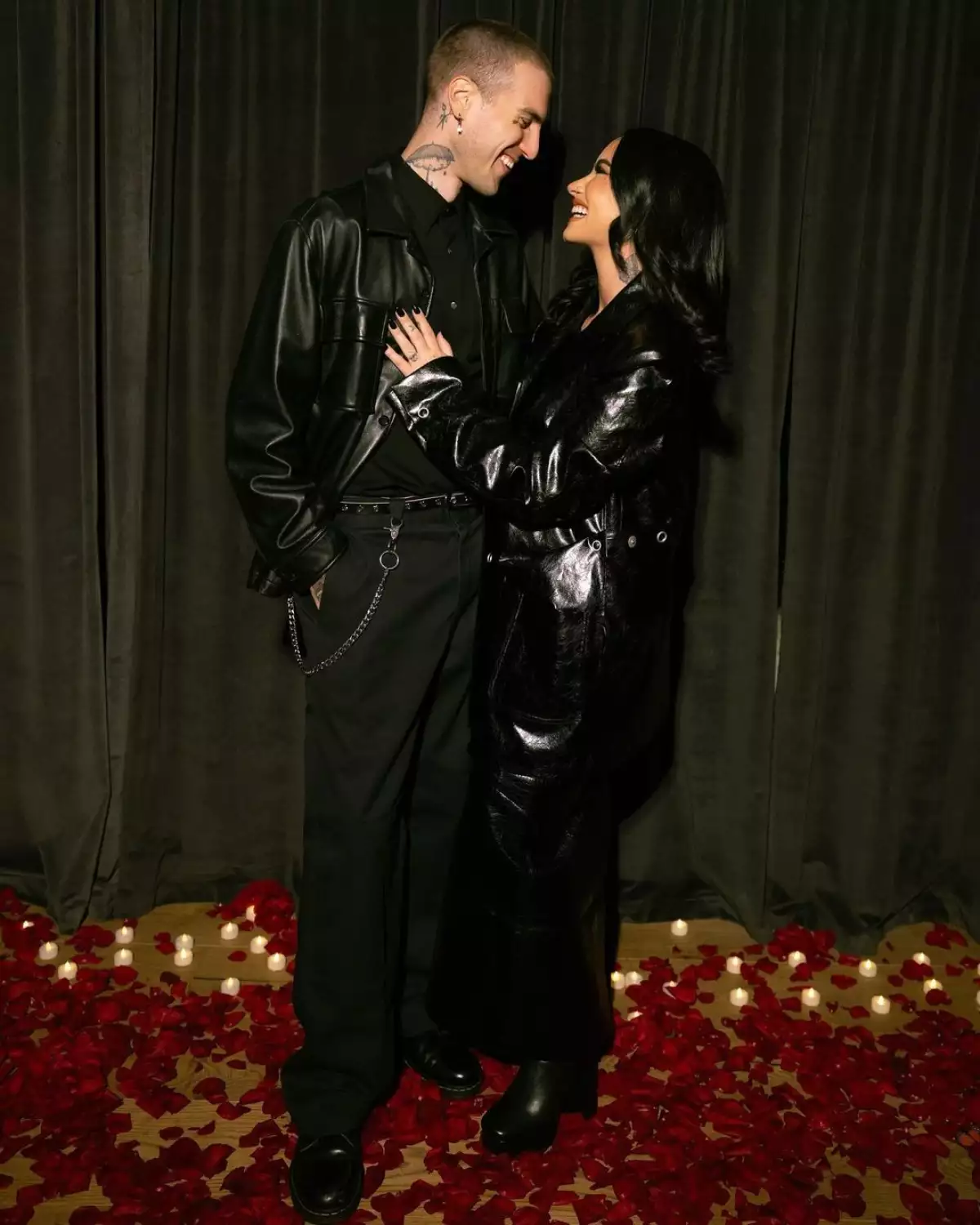 demi-lovato-se-compromete.jpg