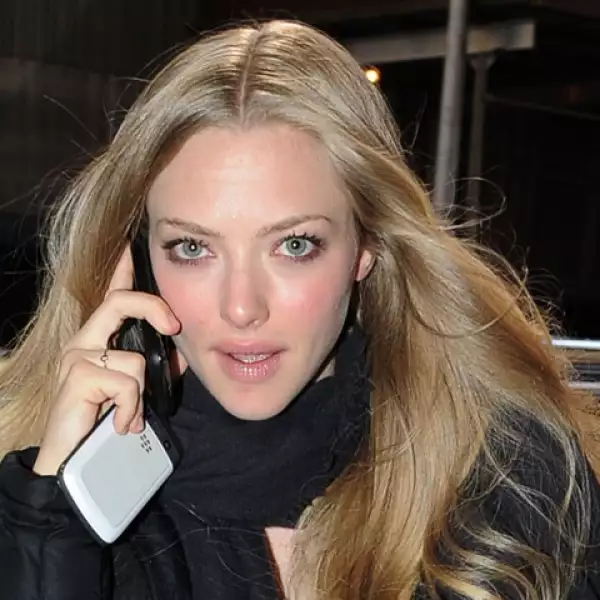 La actriz Amanda Seyfreid tiene una mirada cautivadora, con razón Ryan Phillippe está feliz con ella.