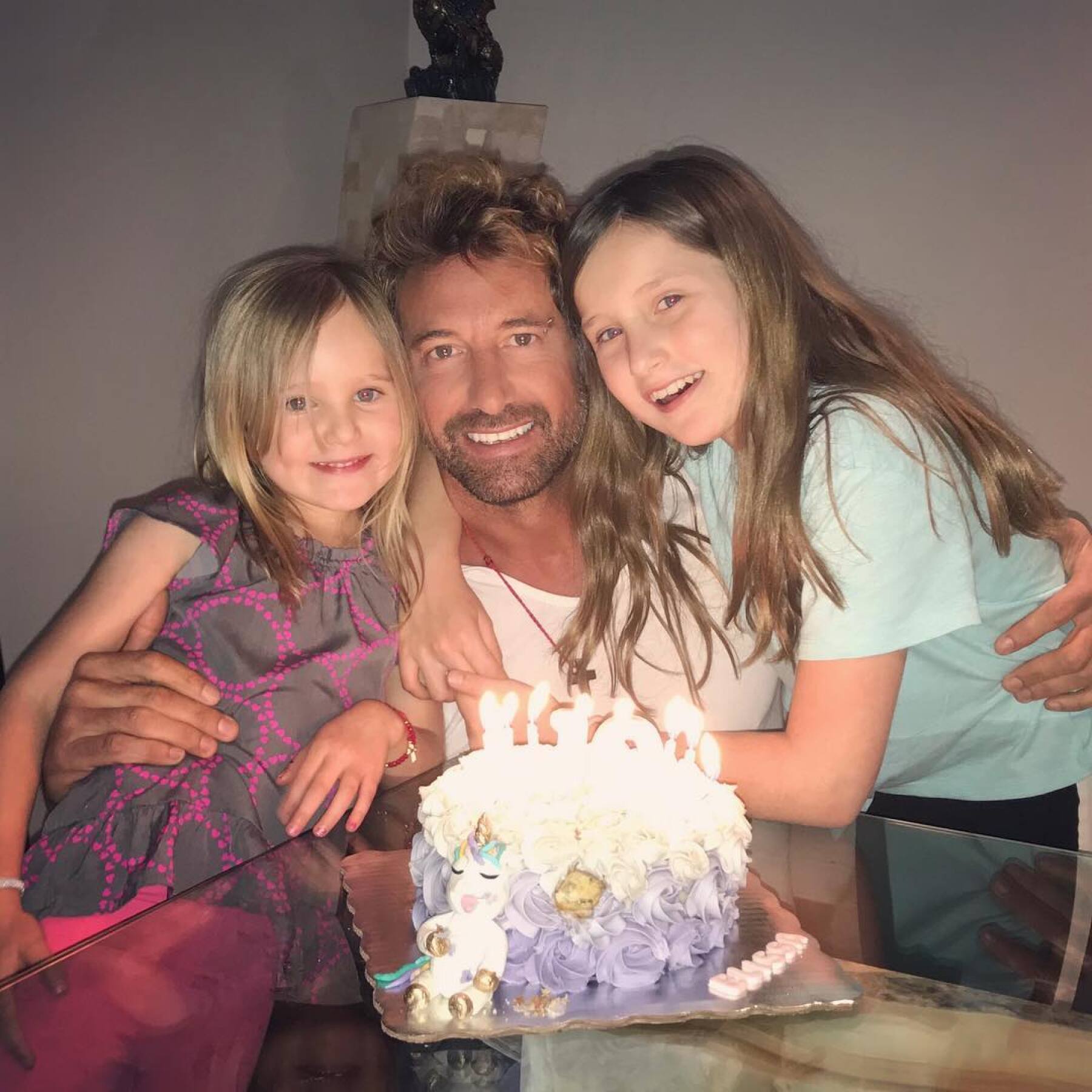 gabriel-soto-hijas.jpg