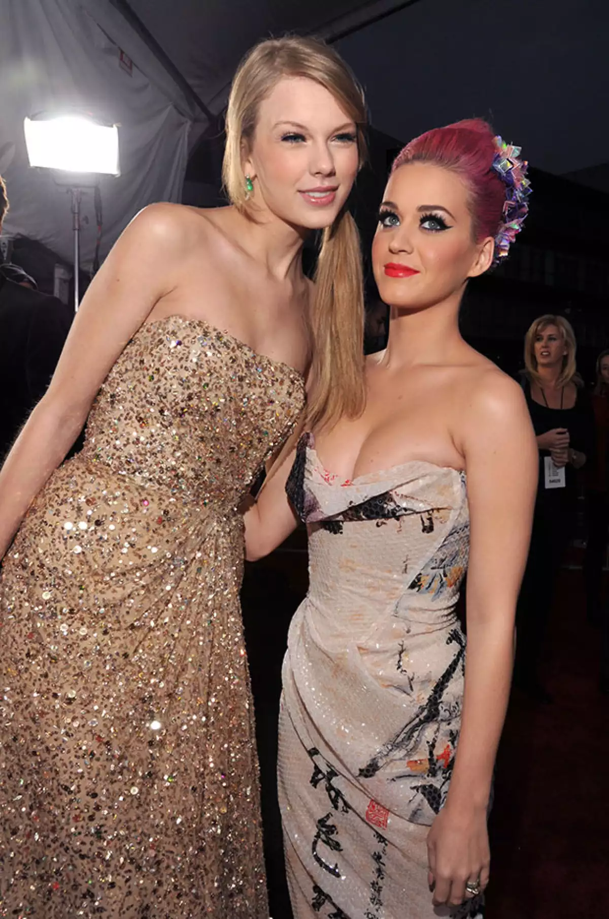 Después de los rumores que ha levantado Bad Blood y la guerra entre las dos cantantes, Katy ha registrado una canción titulada 1984, ¿será este un contraataque?