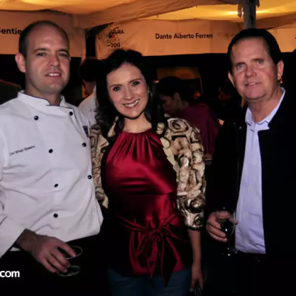 Chef Alfredo Villanueva,Vanessa Bermudez y Roberto Zambrano