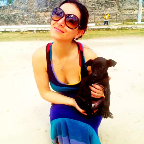 Claudia Lizaldi en Chichén Itzá