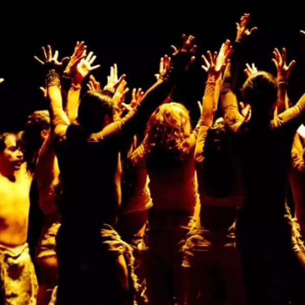 Bailarines y fuegos artificiales para festejar el Centenario de la Revolución