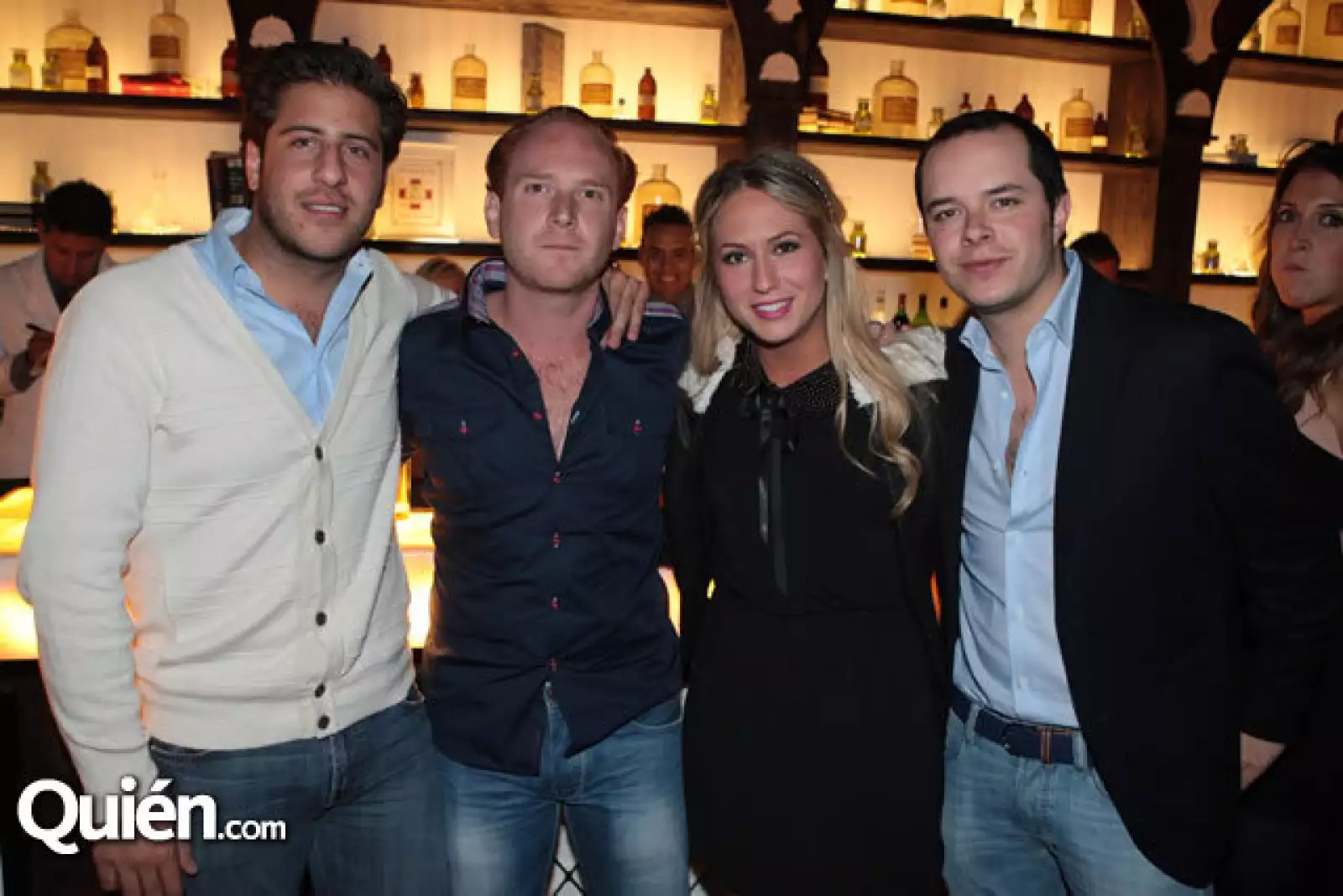 Pablo Guaje,Miguel Carbajal,Natalia Arana,Claudio Server