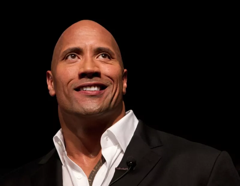 El actor llegó a México desde el miércoles para promocionar la película Viaje 2: La Isla Misteriosa, que tendrá el sábado una premiere en Reforma 222.