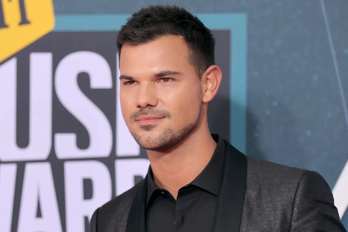 taylor-lautner.jpg