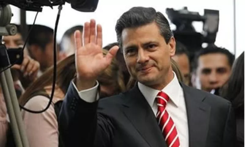 Peña Nieto puso como ejemplo el Tequila Don Ramón para ejemplificar la publicidad antes y después de un comentario editorial. (Foto: Reuters)