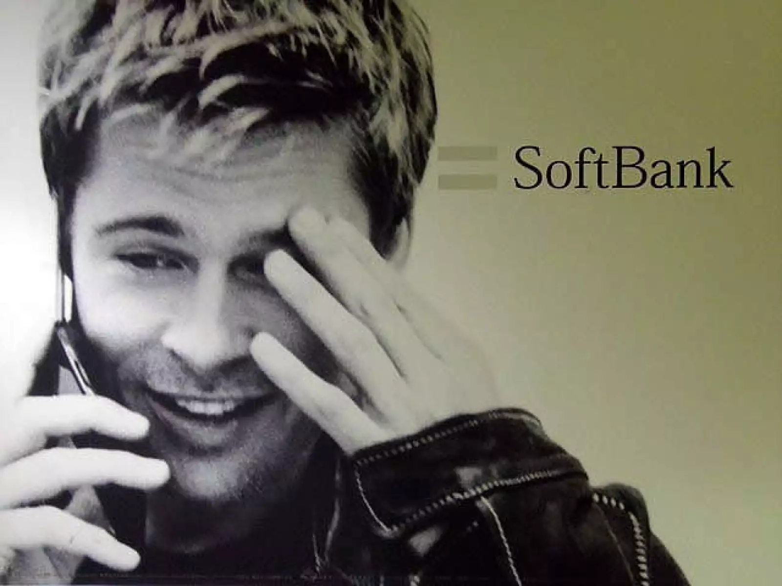 Brad Pitt acaparó la publicidad de Softbank.