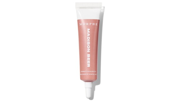 madison beer-highlighter-morphe.jpg