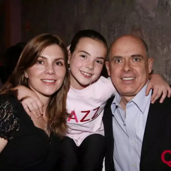 Martha Konigs, Andrea Konigs, Roberto Konigs