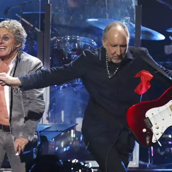 The Who puso el toque rudo al concierto. Roger Daltrey y Pete Townshend tocaron los temas clásicos ‘Who are You’, ‘Bellboy’, ‘Pinball Wizard’ y ‘See Me, Feel Me’.